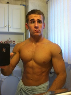 straightboyselfpics:  Anthony Trapani Pictures of this cheater