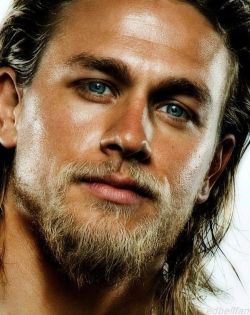 themenofadonis:  Charlie Hunnam FOLLOW US AT: http://themenofadonis.tumblr.com ✦