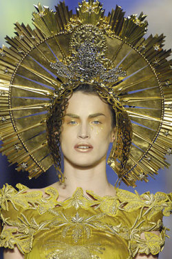 triioxide:  triioxide:  Jean Paul Gaultier - Spring 2007 Couture