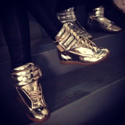 gold-and-success:  $$$ 
