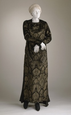 omgthatdress:  Dresses Mariano Fortuny, 1919 The Los Angeles