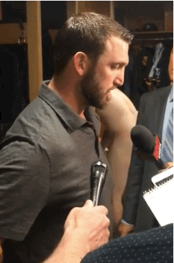 notdbd:  Behind Jon Niese in the postgame clubhouse, we see a