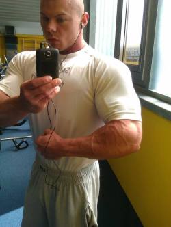 big-strong-tough:  Werner Vollkommer