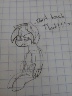 pony-chanowo: He say dont touch   @shinonsfw  lol poor lil ponyo,