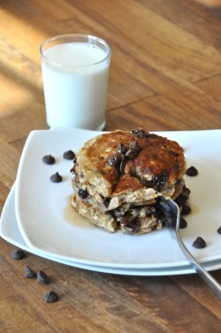 sweetoothgirl:Chocolate Chip Oatmeal Cookie Pancakes  Stop 😣