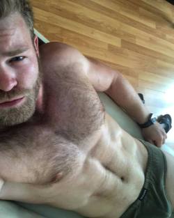 furrypty:    Woof! That torso!