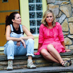 queenjld:  Tina Fey and Amy Poehler filming The Nest 