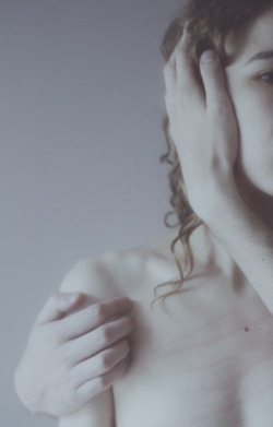 lauramakabresku:  selfportrait with death II
