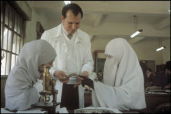 dynamicafrica:  Women students at the Department of Zoology in