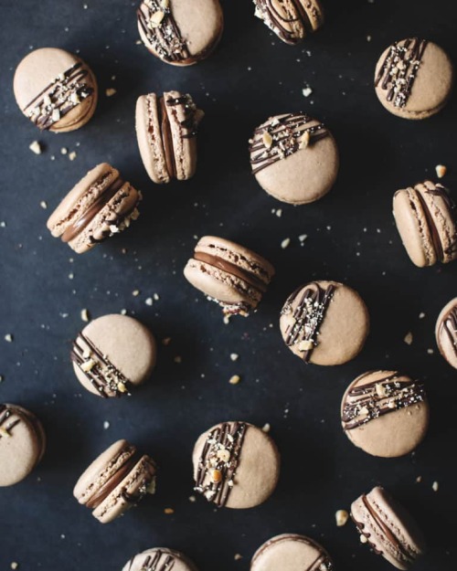 sweetoothgirl:  Ferrero Rocher Macarons  