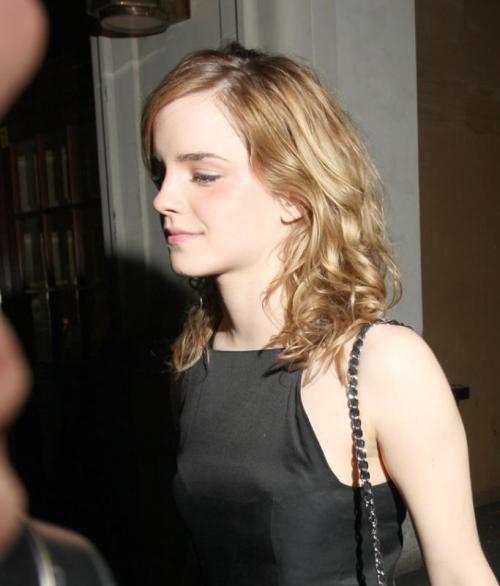 celebritiesuncensored:  EMMA WATSON UP-SKIRT PHOTOS PHOTOâ€™S COURTESY OF CELEBS UNCENSORED 