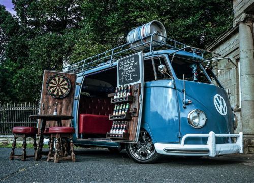utwo:  The Dub Inn - A pub on wheels© the dub inn