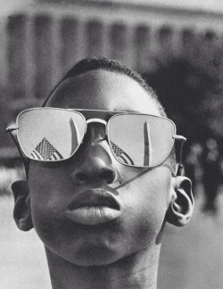 aquemeni:  historicaltimes:  A boy attending Martin Luther King’s