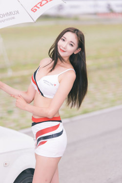 koreangirlshd:  Race queen Moon Ga Kyung ECSTA Super Challenge