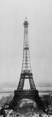steampunktendencies:    Building Of The Eiffel Tower In Stunning