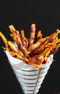 nom-food:  Sweet potato fries wrapped in bacon