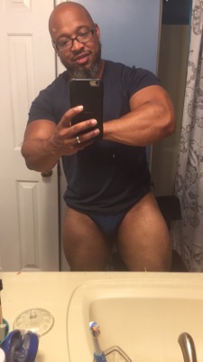 bamamuscle5:  Last night. Didn’t work out but veins still there.