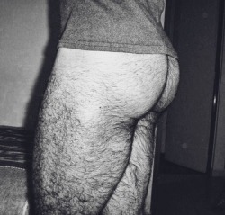 exquisite-manifesto:  haus-o-ass:  SIT ON MY FACE!  http://exquisite-manifesto.tumblr.com/archive