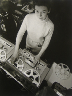 magictransistor:  Delia Derbyshire. BBC Radiophonic Workshop.