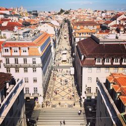 lisboalife:  Comment: tezita said “Lisboa do meu ❤️! #instaworld_shots