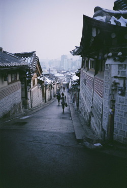 lovesouthkorea:  Bukchon, Seoul (by paka808) 