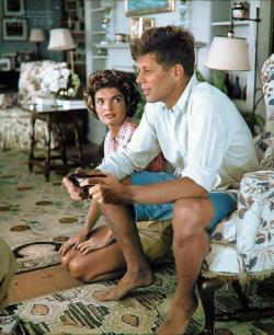 fakehistory: JFK playing on a PS4 circa. 2016
