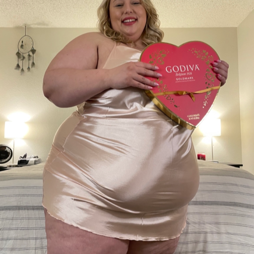 lisaloussbbw:It’s been 3 years and 100lbs on each of us and