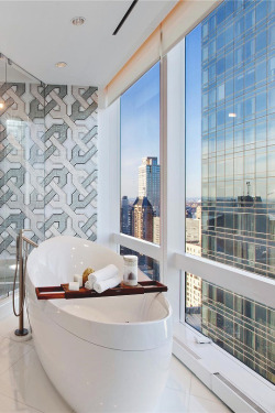 livingpursuit:  Apartment in Time Warner Center