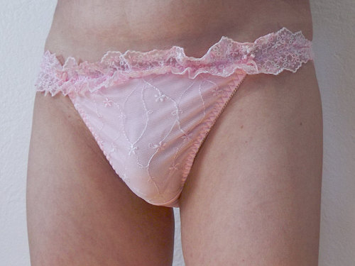 menwearingpanties.tumblr.com/post/38914509265/