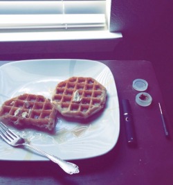 smoking-ganja:  Waffles and dabbiesss