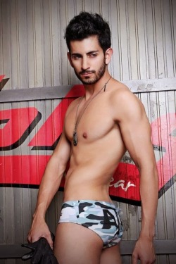 completelyfine:  Lickable. http://completelyfine.tumblr.com