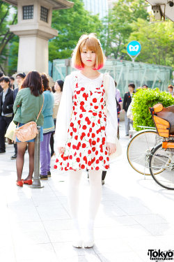 tokyo-fashion:  19-year-old Machino on Omotesando Dori in Harajuku
