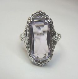 basblasrings:  Amethyst Engagement Ring Antique Cool     more