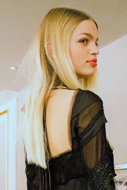 midnight-charm:Daphne Groeneveld by Virginia Arcaro at Emilio