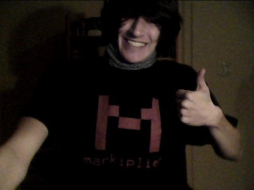 squeeklespooch:  my ni-chan of awesomeness with da markiplier shirt of awesomeness :3 ……   SHIIIIIIIIiiiIiiIiiiIiirts!