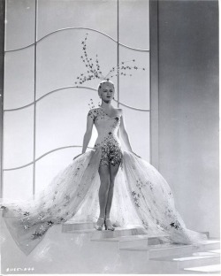 missgretagarbo:  Lana Turner in “Ziegfeld Girl” (1941)- Costume