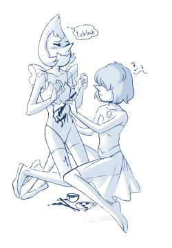 sosadcoffee:Blue and Yellow Pearl from Steven Universe. Art