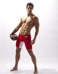 completelyfine:  Yes, please! http://completelyfine.tumblr.com