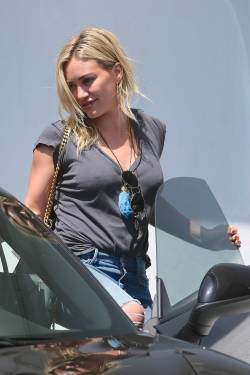 celebs-pokies:  Hilary Duff