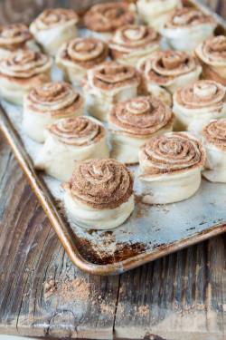 yumi-food:World’s Best Cinnamon Rolls