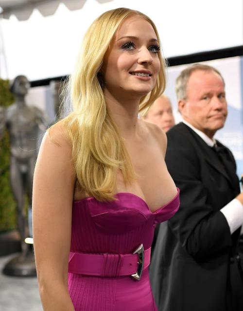 inspok:Sophie Turner