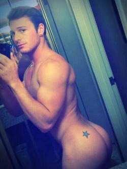 powerbottomboys:  bff  I love the tattoo…. and it helps