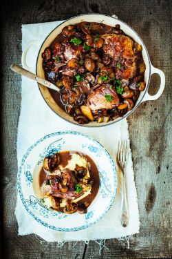 intensefoodcravings:  Coq au vin | Lazy Sunday Cooking 