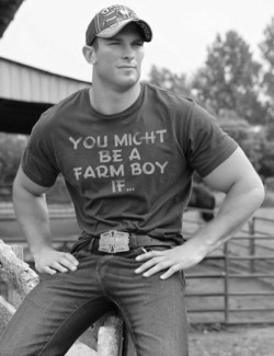 fuckyeacountryboys:  abeautifulindiscretion:  Farm Boy  New favorite