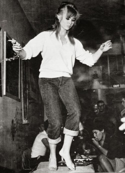 coolkidsofhistory:  Beatnik Girl Dancing on the Table, 1960s