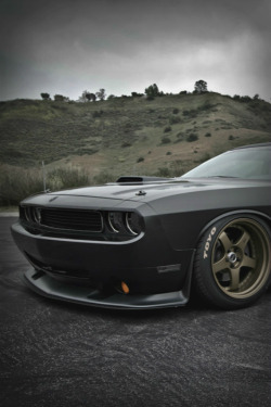 carbonandfiber:  Jon Sibal’s Challenger