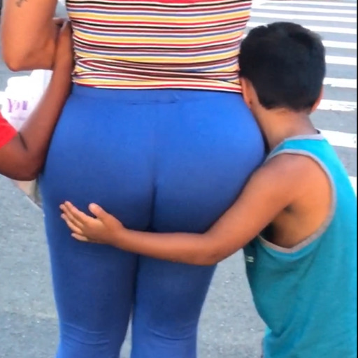 jhpbh2020:This Latina bitch ass is so damn wide she probably