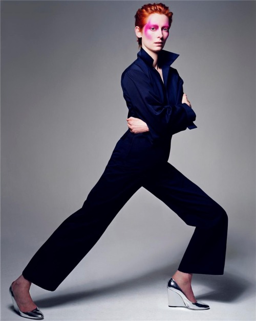 rosalindrobertson:  dansmonunivers: Tilda Swinton like david Bowie by Craig Mcdean for Vogue italia  So perfect. 