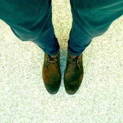 aerolleonard:  _”travel shoes” #newyorkstranger #mm #travel