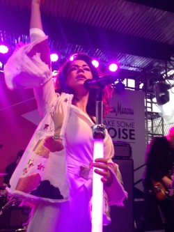 whisperintoass:  whisperintoass:Front and center for Marina and